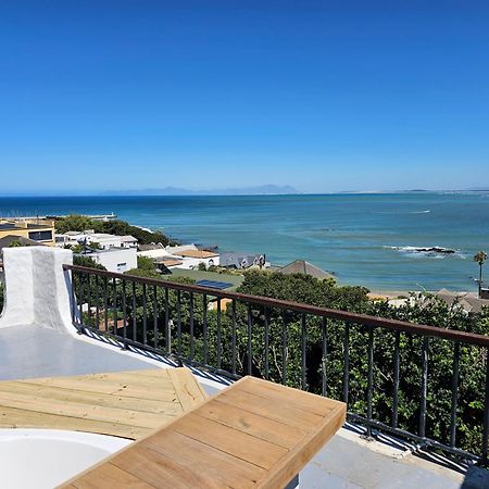 ケープタウン La Isla Bonita Bed & Breakfast エクステリア 写真