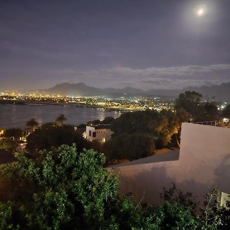 ケープタウン La Isla Bonita Bed & Breakfast エクステリア 写真