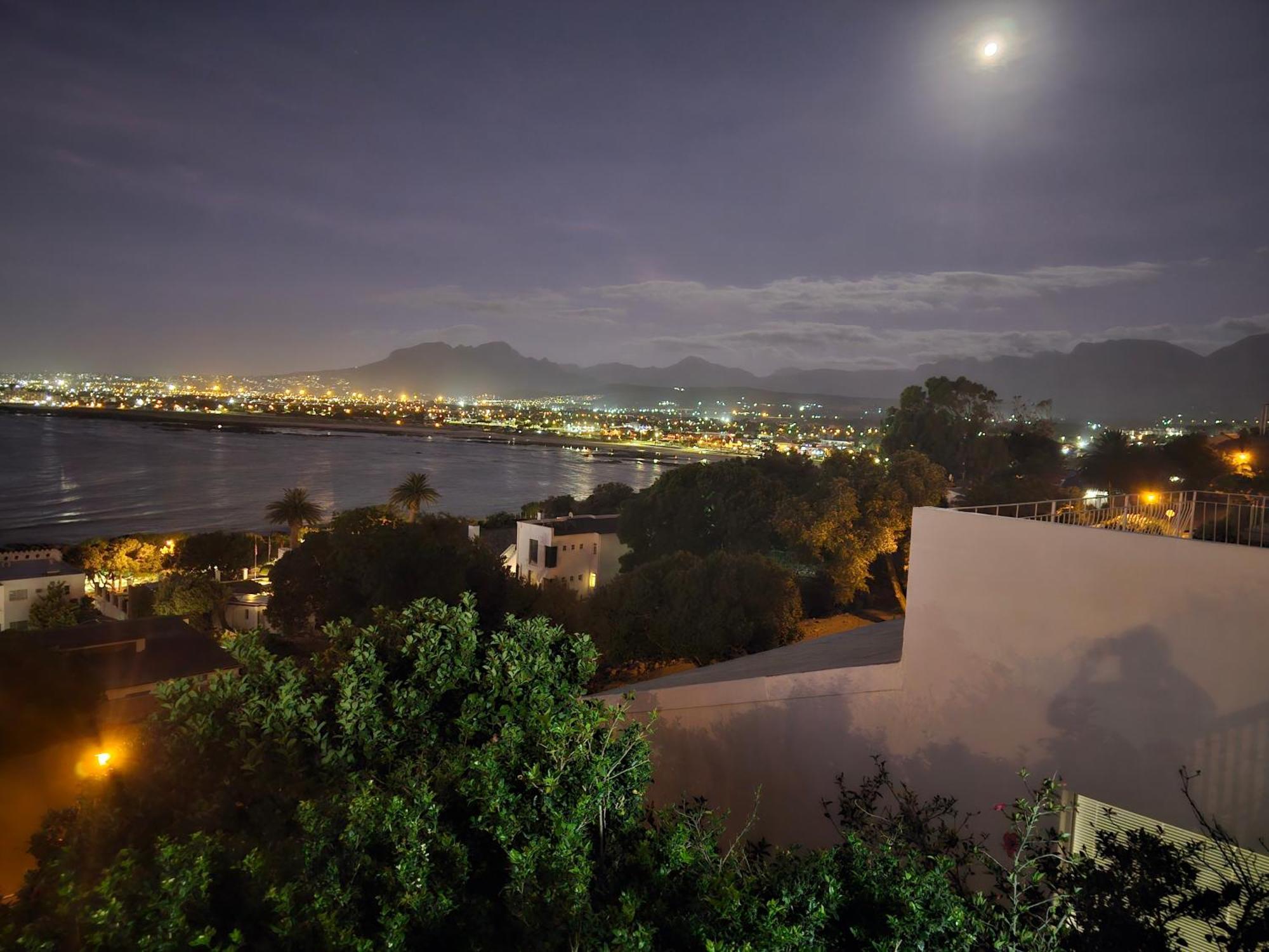ケープタウン La Isla Bonita Bed & Breakfast エクステリア 写真